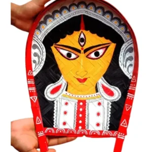 কুলোর উপর আঁকা মা দুর্গার মুখচ্ছবি (Maa Durga's face design hand painted on Kulo)